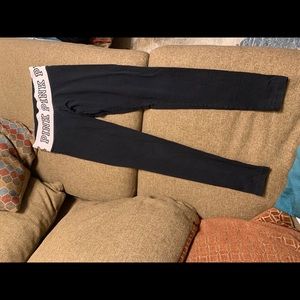 PINK Victoria’s Secret leggings